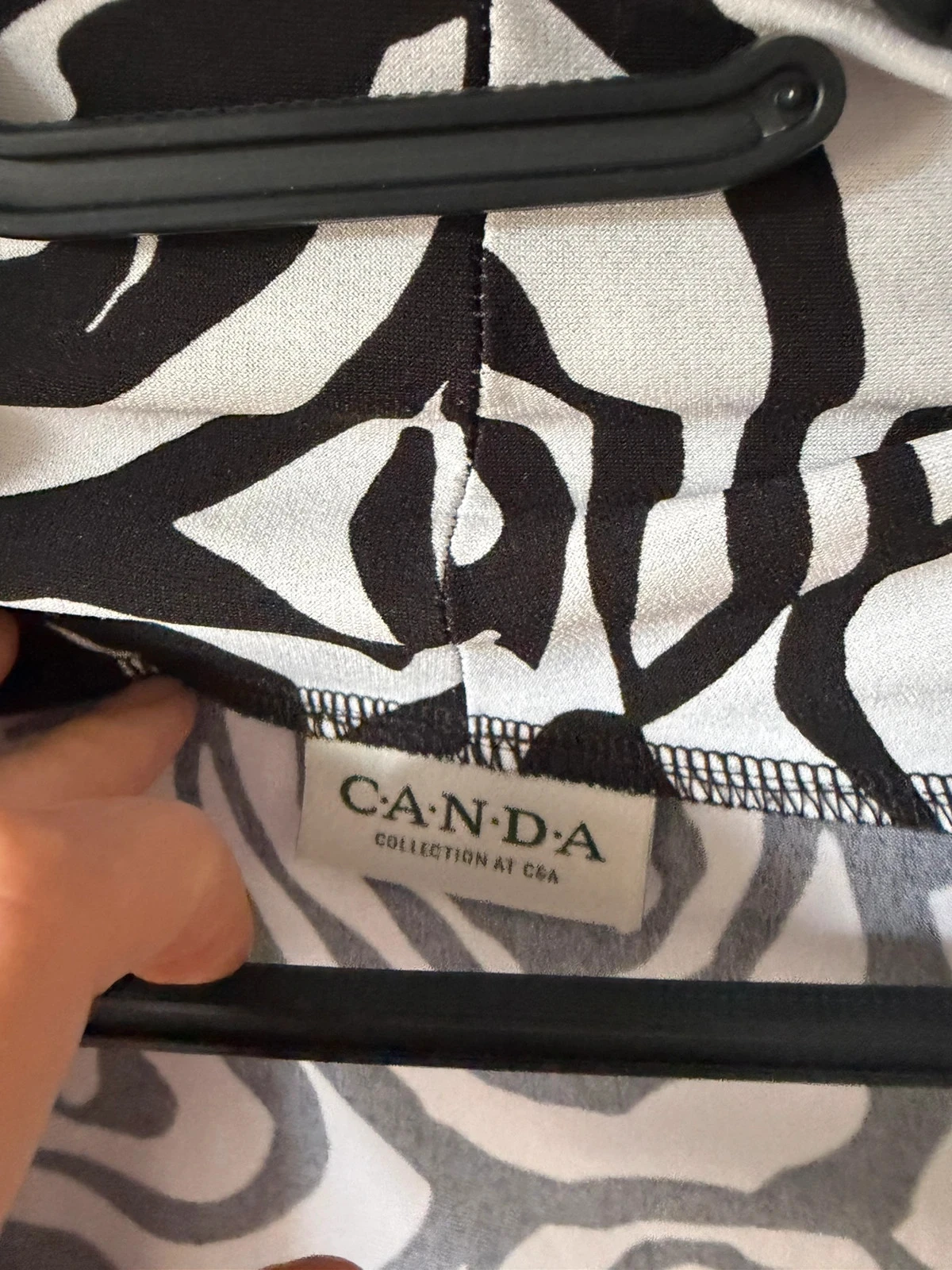 Camiseta negra y blanca Canda talla 48 – photo 2